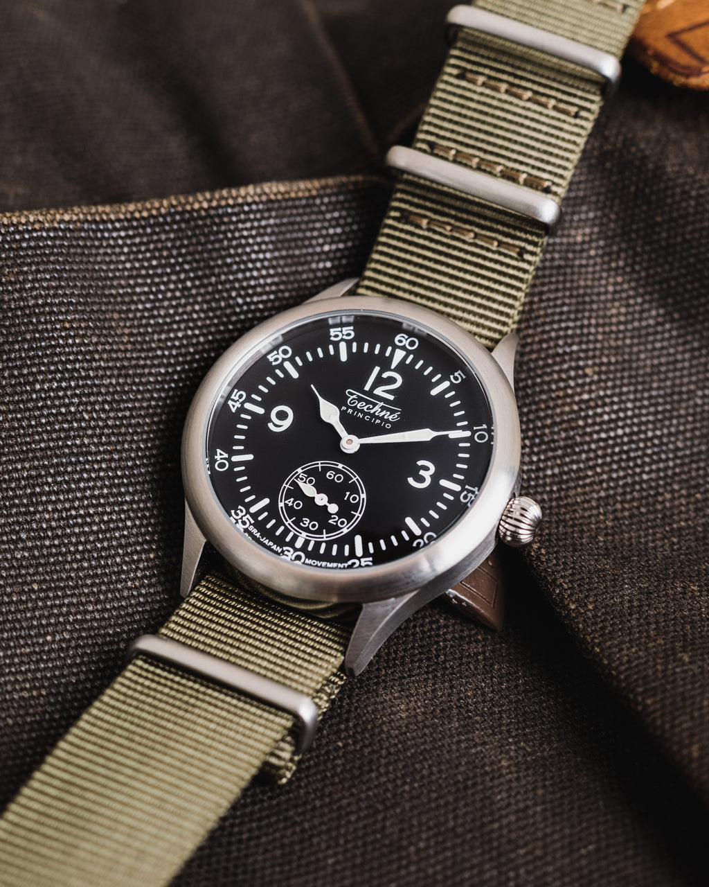 Merlin Quartz Nylon